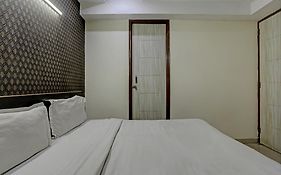 Hotel O Kanak Palace